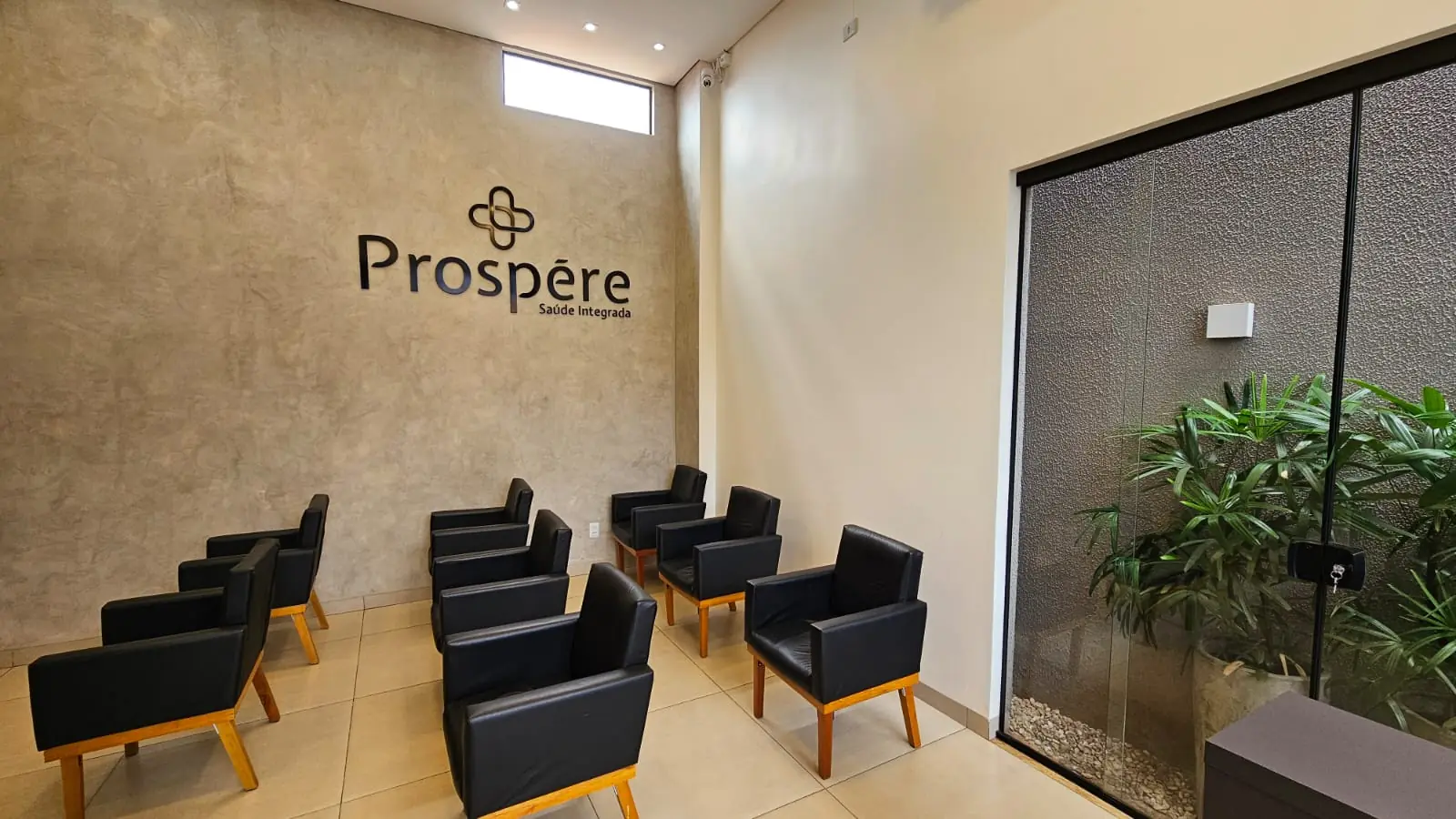 Recepção do prédio onde fica o consultório da Dra. Ana Carulina Rezende, no Centro de Rio Verde